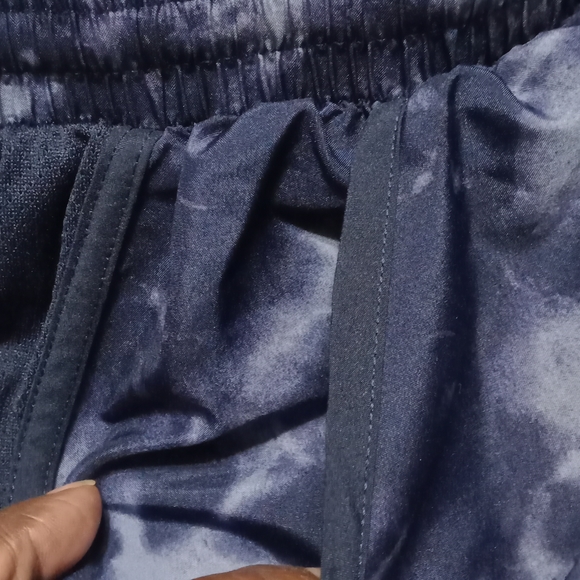 Under armor running shorts bundle medium - Picture 7 of 13